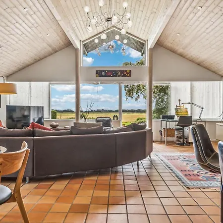 Nice In With House A Panoramic View Hojer